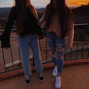 Ripped high waisted jeans